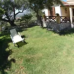 Yannis\' Village