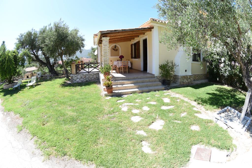 Villa Yannis' Village *